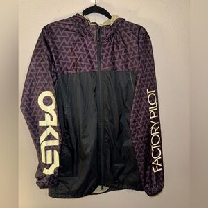 Men’s Oakley lightweight jacket